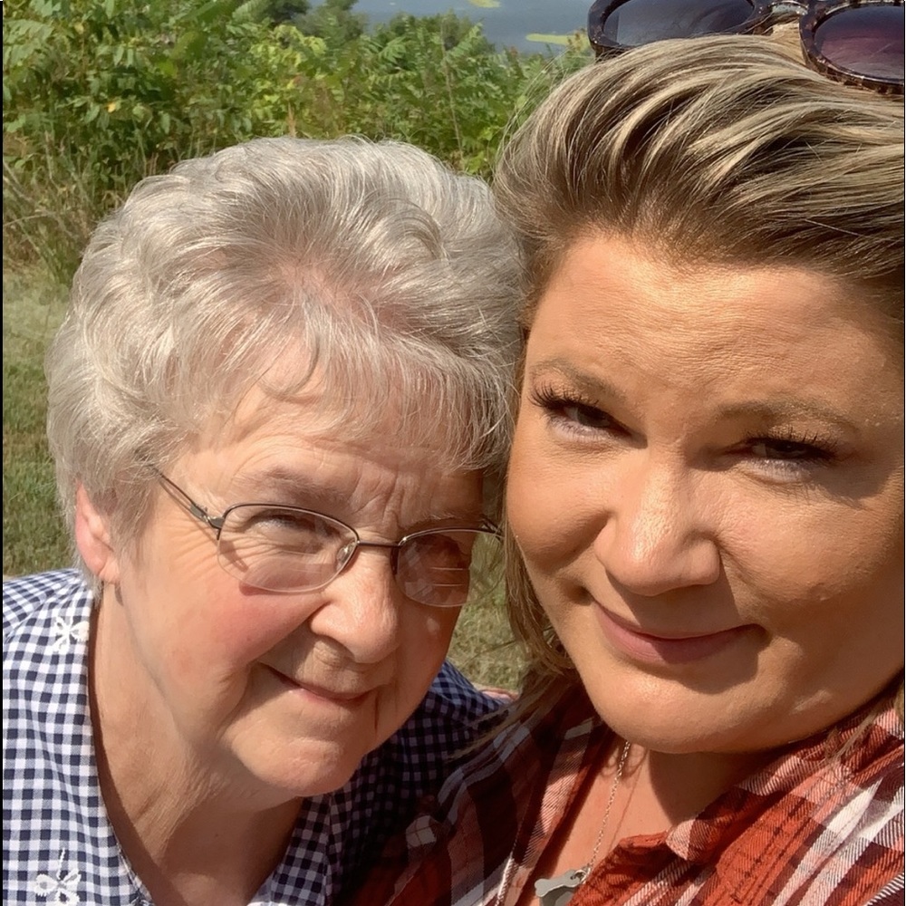 Meet your Posher, Tara